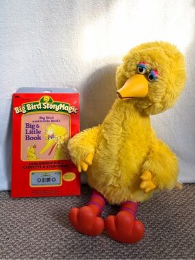 Sesame Street Big Bird Story Magic IDEAL 1986 Cassette Player & Story Book Set